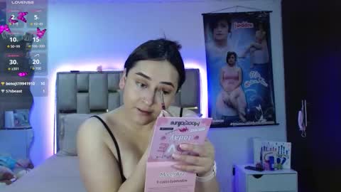 Snapshot of sunflower_dance chatting on 25, 11, 2025 Jeraldine online show from 25, 11, 2025