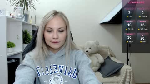 Naomi online show from 12, 9, 2025