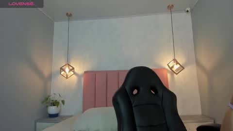  S U N N Y online show from 11, 9, 2025