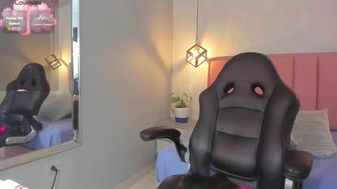  S U N N Y online show from 18, 10, 2025