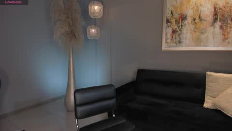 Sunny Rivers online show from 6, 3, 2025