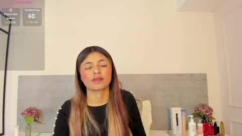 sunnywhitee online show from 23, 4, 2026