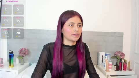 sunnywhitee online show from 28, 4, 2026