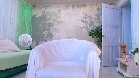 Snapshot of sunshine13_ chatting on 27, 6, 2026 Eva online show from 27, 6, 2026