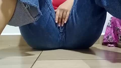 Annie online show from 18, 12, 2025