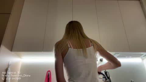 Snapshot of sunshine_diana_ chatting on 9, 7, 2026 Di online show from 9, 7, 2026