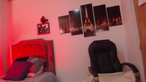 Snapshot of sunshine_gh1 chatting on 8, 2, 2025 Sunshine online show from 8, 2, 2025