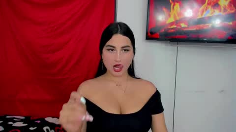 Snapshot of sunshine_uwu22 chatting on 5, 3, 2025 Andrea Rodriguez online show from 5, 3, 2025