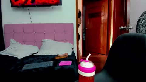 Snapshot of sunshine_uwu22 chatting on 2, 10, 2025 Andrea Rodriguez online show from 2, 10, 2025