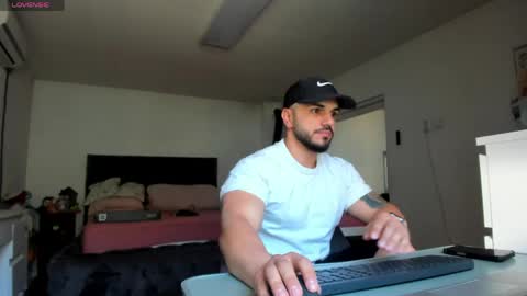 supermanboyxxl online show from 24, 4, 2026