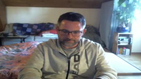 supersquirrel81 online show from 22, 4, 2026