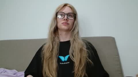 Snapshot of supersuka_147 chatting on 1, 2, 2026 Luna online show from 1, 2, 2026