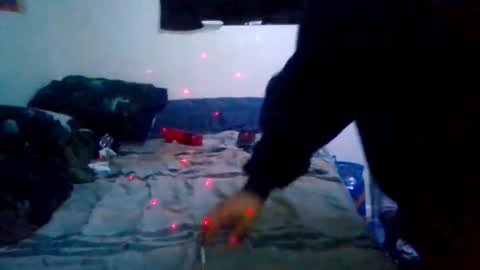 BumbleBeeTuna93 online show from 25, 11, 2025