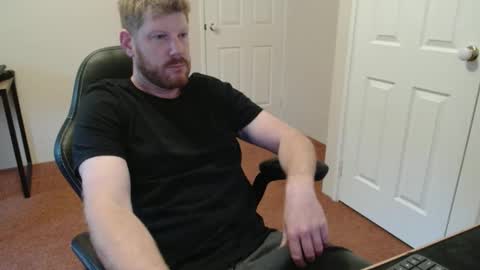 Snapshot of surge_0 chatting on 4, 10, 2025 surge_0 online show from 4, 10, 2025