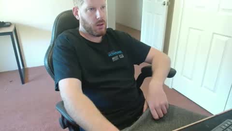 Snapshot of surge_0 chatting on 18, 10, 2025 surge_0 online show from 18, 10, 2025