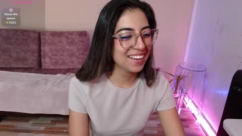 Susana hendrix    online show from 3, 2, 2026