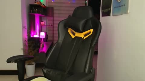 Susan Rhodes online show from 20, 12, 2025