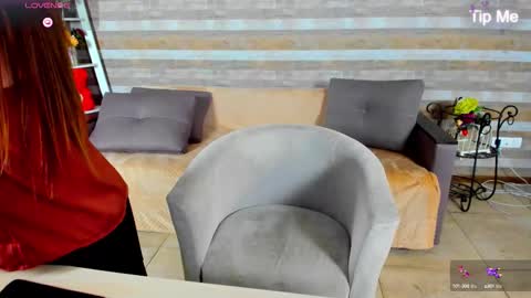 Snapshot of susansmitt chatting on 8, 9, 2025 susansmitt online show from 8, 9, 2025