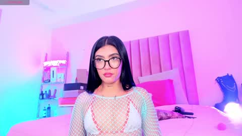 Sussan Nicole  online show from 30, 1, 2025