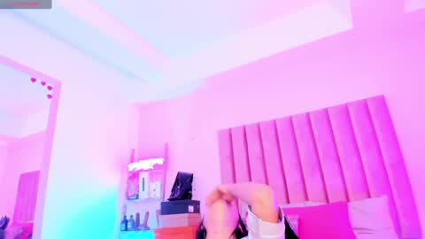 Sussan Nicole  online show from 6, 2, 2025