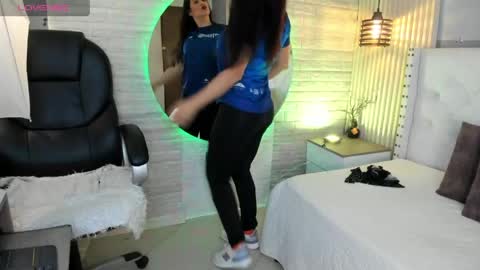   online show from 23, 4, 2026