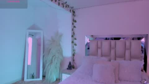 sussy_bell_ online show from 20, 4, 2026