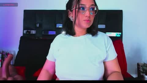Snapshot of sussysunny_ chatting on 14, 5, 2026 Sussy Sunny online show from 14, 5, 2026