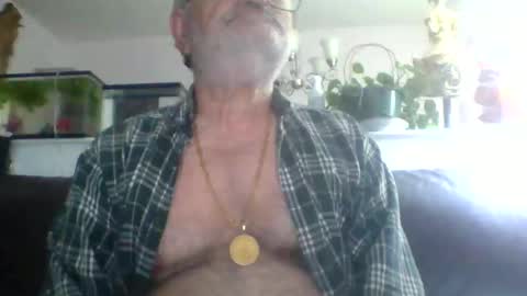 Snapshot of suv1 chatting on 23, 4, 2026 Otto online show from 23, 4, 2026