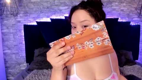 suxan_white online show from 23, 4, 2026