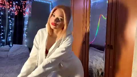 Stacy online show from 10, 6, 2026