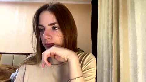 Emila online show from 7, 7, 2026