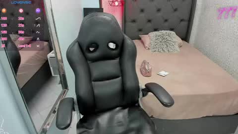 S U Z E T  online show from 23, 4, 2026