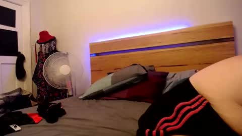 suzie stardust online show from 9, 1, 2026