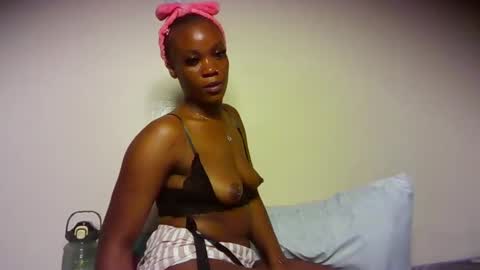 Wildpeachy online show from 19, 11, 2025