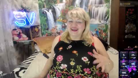 Snapshot of svetifox chatting on 25, 2, 2025 Sveti online show from 25, 2, 2025