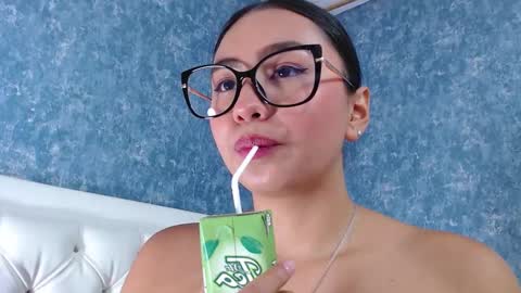 Amy  IG sweeet amy0 online show from 17, 12, 2024