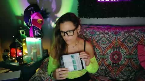 sweeetttea online show from 26, 6, 2026
