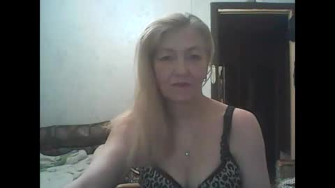 sweet4blonde67 online show from 3, 2, 2025