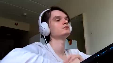 Sweet boy online show from 28, 6, 2026