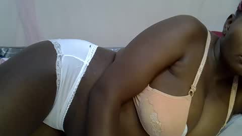 Snapshot of sweet_0012 chatting on 16, 5, 2026 Cecee online show from 16, 5, 2026