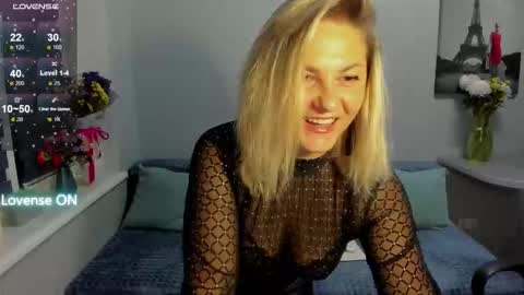 Snapshot of sweet___margaret chatting on 13, 11, 2025 Margaret online show from 13, 11, 2025