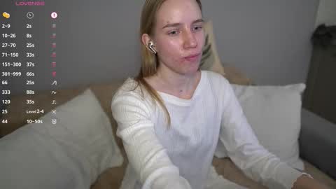 Snapshot of sweet__michelle chatting on 19, 12, 2025 Michelle online show from 19, 12, 2025