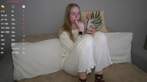 Snapshot of sweet__michelle chatting on 20, 12, 2025 Michelle online show from 20, 12, 2025