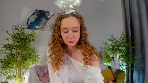 Monica  GTM 3MoTuWeFrSa 500pm-1000pm  online show from 31, 10, 2025