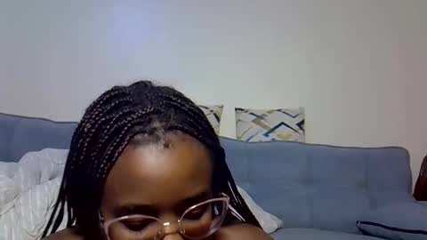 pixiee online show from 5, 12, 2025