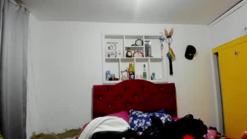 sweet__suck69bitch online show from 24, 4, 2026