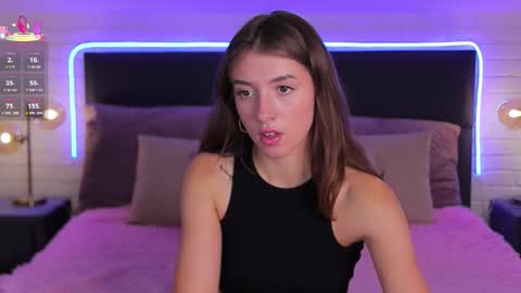 Snapshot of sweet__vikki chatting on 18, 10, 2025 sweet__vikki online show from 18, 10, 2025