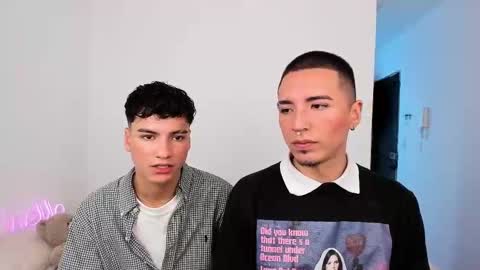 Snapshot of sweet_boys_xx chatting on 14, 11, 2025 CristianBrayan PVT OPEN online show from 14, 11, 2025