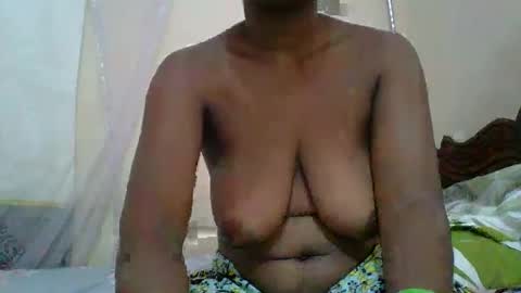 sweet_calico online show from 12, 3, 2025