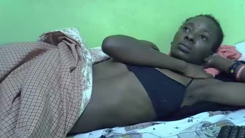 sweet_candie01 online show from 17, 12, 2025